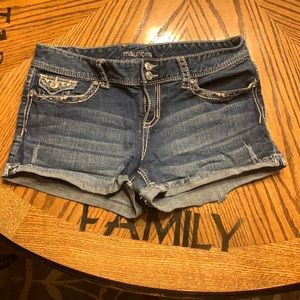 Maurice woman’s shorts.